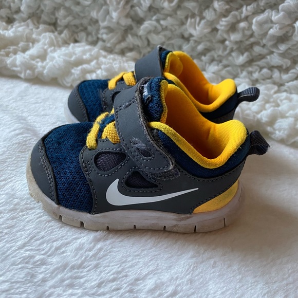 nike tennis shoes toddler boy